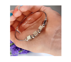 PULSERA DE ACERO QUIRÚRGICO - ESCLAVA CON CUBOS Y ESFERAS - 6,8cm de Diam. - comprar online