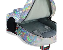 KIT MOCHILA HOLOGRÁFICA NU3252 E ESTOJO 2 ZIPERES NOW UNITED - Arrivata