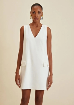 Vestido Morena Rosa Curto Decote V Detalhe Lapela Off White | MORENA ROSA - comprar online