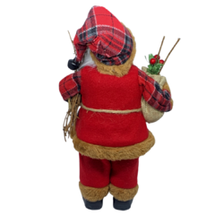 Boneco de Papai Noel para Decoração rústica com roupa preto e vermelha xadrez | Enfeite natalino de Natal 2022 luxo de sala final do ano | Papai Noel realista segurando lenha e saco com presentes árvore e frutas silvestres com roupa de lã e de pele