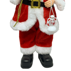 Boneco de Papai Noel para Decoração com tradicional vermelho da noite de natal | Enfeite natalino de Natal 2022 luxo de sala final do ano | Papai Noel realista segurando saco verde de presentes e frutas silvestres com roupa de lã e de pele chique