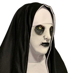 Mascara Realista do filme A Freira de Invocação do Mal com véu preto. O Parque Do Terror da Warner Bros. Edição de Luxo em que Valak aparece com expressão realística . Máscara de terror fantasia dia das bruxas látex halloween carnaval realística perfeita