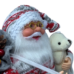 Boneco de Papai Noel para Decoração de Natal com blusa de tricot lã e botas de pele| Enfeite trico natalino de Natal 2022 luxo de sala final do ano | Papai Noel realista vermelho cinza e branco segurando saco segurando ursinho com presentes árvore e fruta