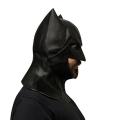 Máscara Capacete do Batman em Látex Premium ( 2023 ) na internet