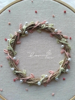 Hand Embroidered Christmas Wreath - Pearls - buy online