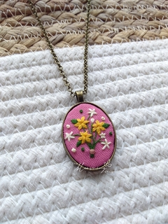 Hand embroidered pendant - Antique Gold 9 - buy online