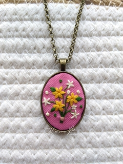 Hand embroidered pendant - Antique Gold 9