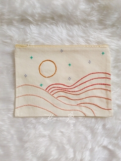 Sunset pouch on internet