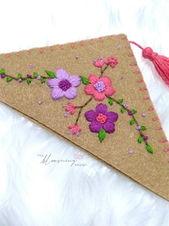 Three Flowers Bookmark on internet