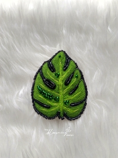 Broche bordado a mano - Monstera