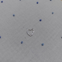 BRINCO CARTILAGEM CORAÇÃO LOVE COM ZIRCONIA 1,1CM - ONDAZUL