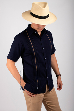 Camisa Guayabera Yucateca De Lino Para Hombre Mod. Celestun Mc Azul Marino en internet