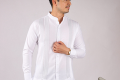 Guayabera Yucateca En Cuello Mao, Modelo Dzoncauich Con Rejillado Artesanal en internet