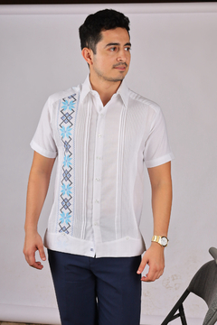 Guayabera Yucateca Bordada En Manga Corta Mod. Izamal - Dezendo guayaberas