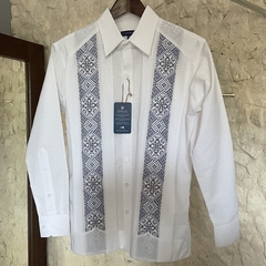 Guayabera Bordada en punto de cruz en lino mod Río Lagartos