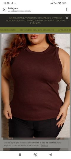 Regata Canelada Plus Size Café - comprar online