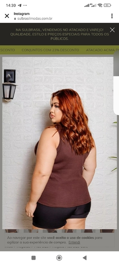 Regata Canelada Plus Size Café - T-shirteria Marjorie Nacca