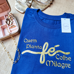 T-shirt Quem planta Fé - comprar online