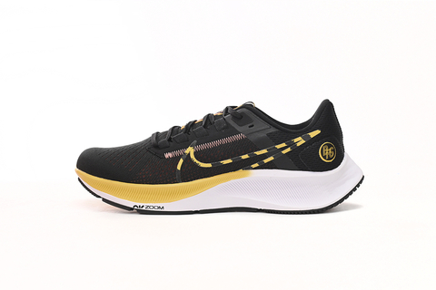 Nike zoom pegasus hot sale black and gold