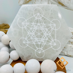 Base Energética de Selenita 10cm Cubo Metatron