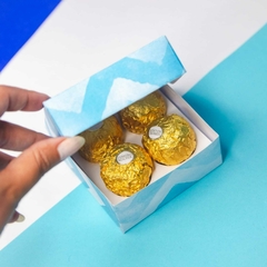 Caixa com 4 ferrero rocher novembro azul - comprar online