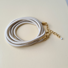 Pulseira fio de seda - comprar online