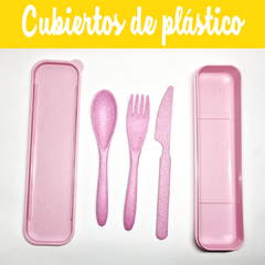 Cubiertos de plástico en internet