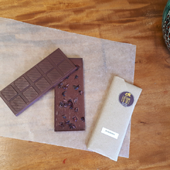 Chocolate semiamargo 60 % cacao con arándanos [100 g] - comprar en línea