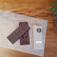 Chocolate semiamargo 60 % cacao con arándanos [100 g] - Lu'um Chocolate