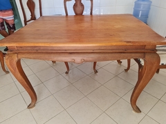 MESA DE JANTAR ELEGANTE EM MADEIRA NOBRE AO ESTILO CHIPANDELLE- CÓD. 860