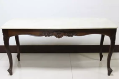 MESA DE CENTRO RETANGULAR, LUIS XIV, CHIPPENDALE, EM JACARANDÁ, COM TAMPO EM MÁRMORE CARRARA BRANCO - CÓD. 189