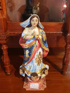 IMAGEM ANTIGA DE NOSSA SENHORA DA CONCEIÇÃO ESCULPIDA EM MADEIRA COM OLHOS DE VIDRO - CÓD. 664