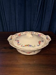 LOUÇA INGLESA DA RENOMADA MANUFATURA ALFRED MEAKIN - ENGLAND, NA COR CREME, DECORADO COM FLORES 42 PÇ. - CÓD. 873 - Toque Antigo