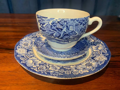 XÍCARA PARA CHÁ COM PIRES EM PORCELANA INGLESA AZUL - CÓD. 280