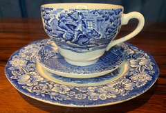 XÍCARA PARA CHÁ COM PIRES EM PORCELANA INGLESA AZUL - CÓD. 280 - comprar online