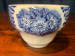 XÍCARA PARA CHÁ COM PIRES EM PORCELANA INGLESA AZUL - CÓD. 280 - comprar online