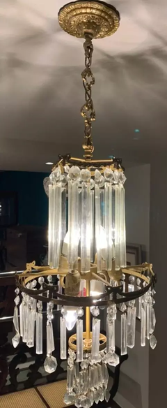 LUSTRE CRISTAL COM DETALHE LAÇO E PEDENTE - CÓD. 384