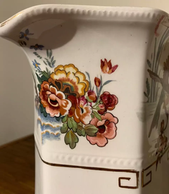 GOMIL COM BACIA, ASSINADO PELA MANUFATURA INGLESA J & G MEAKIN, NA COR BRANCA, DELICADAMENTE ORNAMENTADO COM PÁSSAROS E FLORES, DO SÉCULO XIX - CÓD. 309 na internet