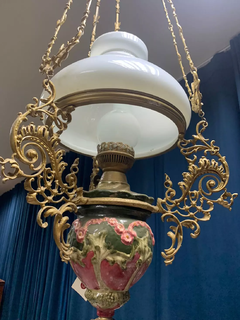 LUSTRE EM METAL DOURADO, CÚPULA OPALINAC COM DETALHE ROSA - CÓD. 339