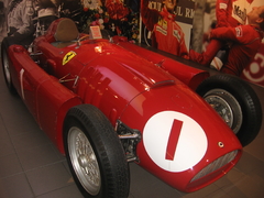 2007-07 Maranello, ITA - Galleria Ferrari on internet