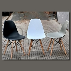 Combo: Mesa Esc. NEGRA + 4 Sillas Eames - comprar online