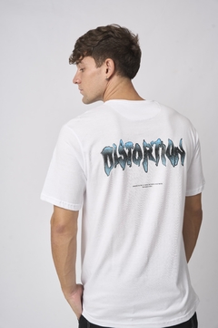 Remera Distortion en internet