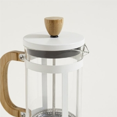 CAFETERA CON EMBOLO CREMA 600 ML en internet