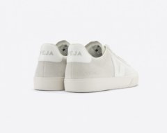 CAMPO SUEDE NATURAL WHITE VEJA na internet