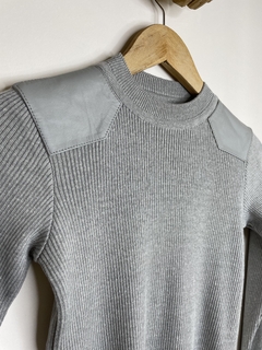 BLUSA TRICOT CANELADO MES na internet