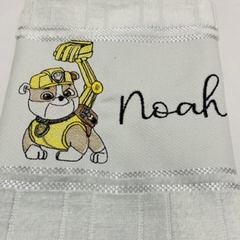 Toalha Lavabo Bordada Personalizada Infantil 30 x 45 cm – Patrulha Canina: Rubble - comprar online