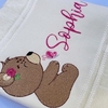 Toalha Lavabo Bordada Personalizada Infantil 30 x 45 cm - Ursinha Bebê