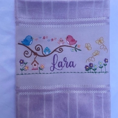 Toalha Lavabo Bordada Personalizada Infantil 30 x 45 cm – Jardim Encantado com Passarinhos - comprar online