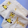 Kit Toalha Bordada Personalizada Infantil - Safari: Girafa