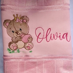 Toalha Lavabo Bordada Personalizada Infantil 30 x 45 cm – Ursinha com Coroa - comprar online